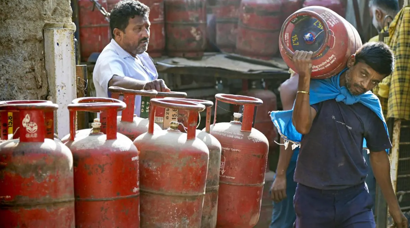 Uttarakhand commercial cylinder shortage